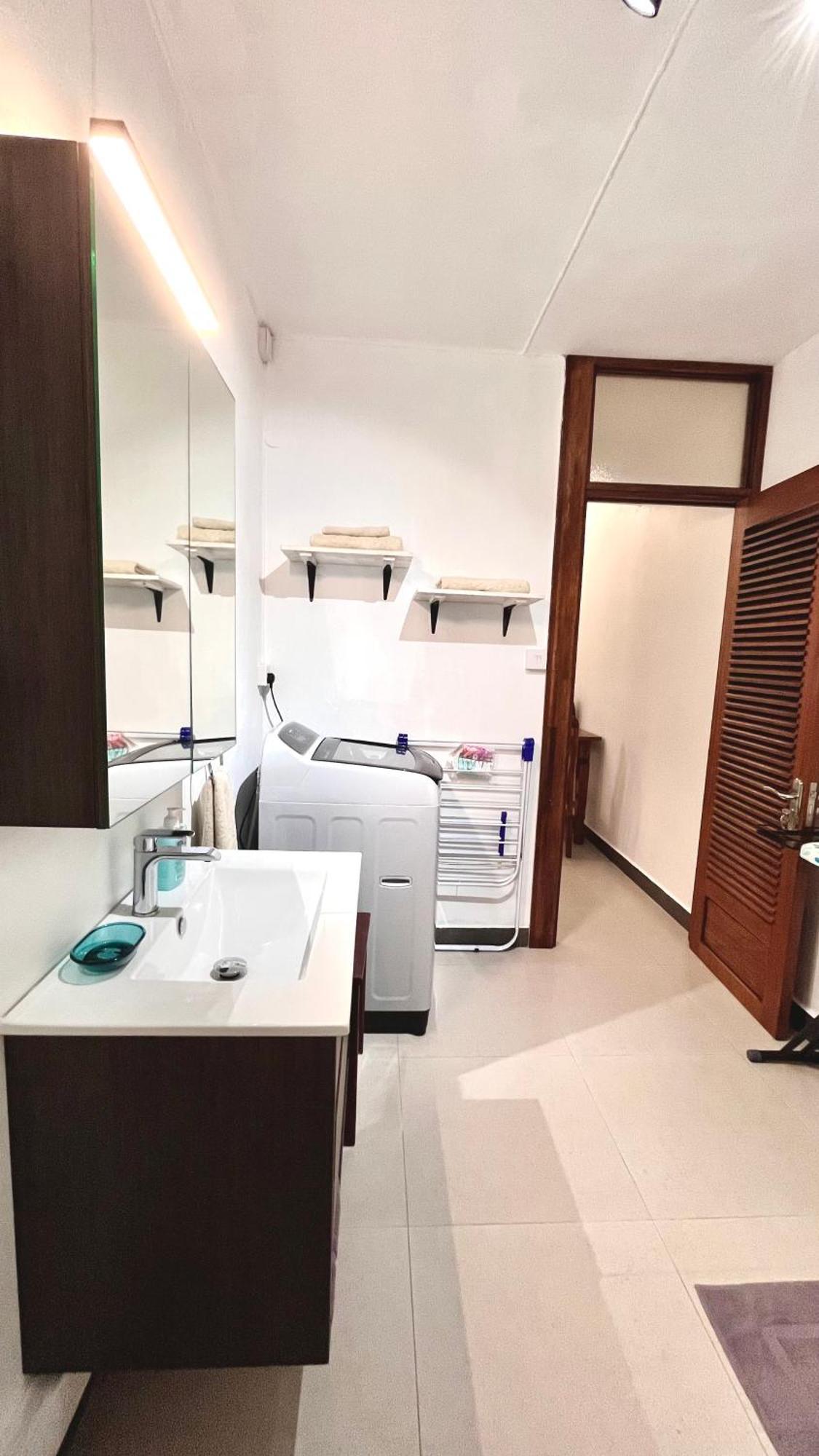 Ebony Apartment & Studio 拉高莱特 外观 照片