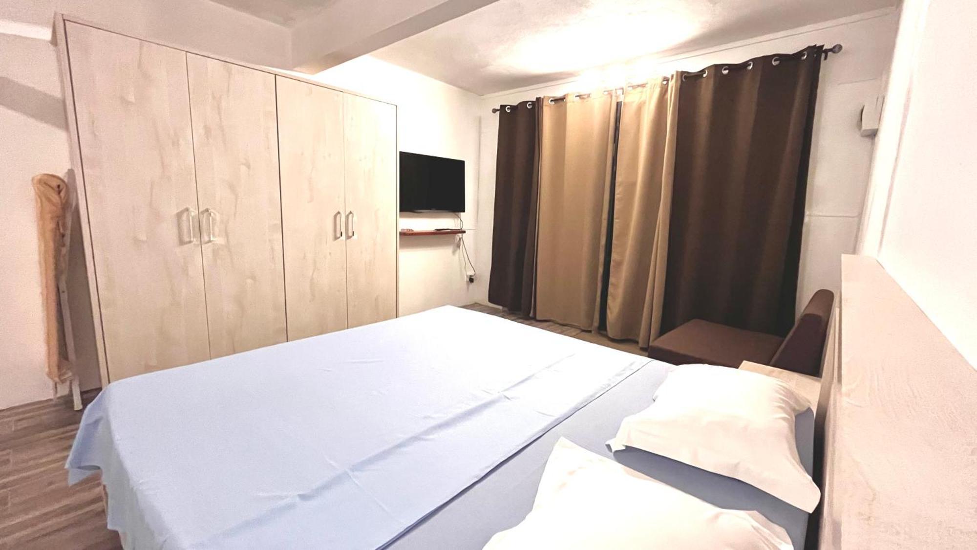 Ebony Apartment & Studio 拉高莱特 外观 照片